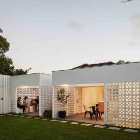 Gạch thông gió trang trí mặt tiền giá chất lượng với giá ưu đãi