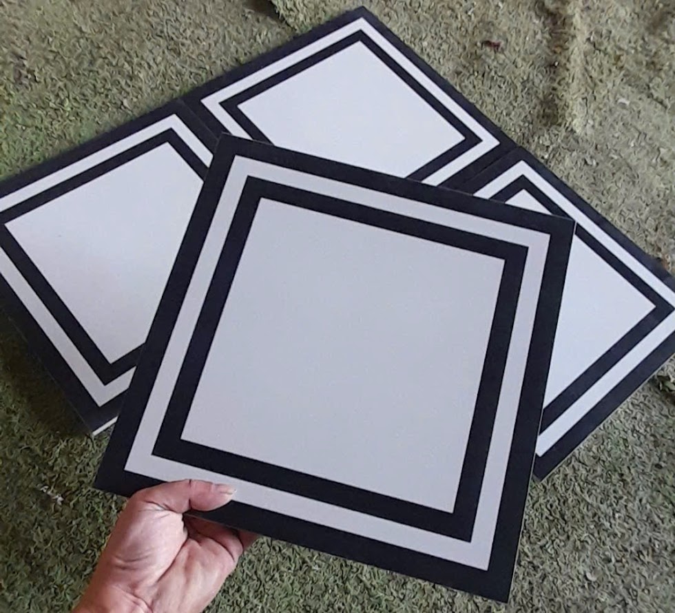 Gạch bông 30x30 hình vuông nền trắng nhấn viền đen