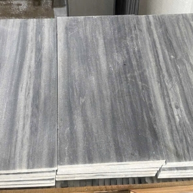 Đá sọc dưa màu xám nhạt bề mặt mài hone