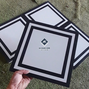 Gạch bông trắng viền đen 30x30 đá mờ