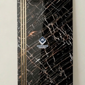 Gạch lát cầu thang đen vân đá nhũ vàng khắc kim 47x120cm