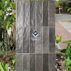 Gạch 30x60 giả thẻ chữ nhật màu xám đen hiệu ứng màu ngẫu nhiên bề mặt sóng