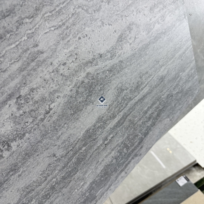 Gạch 60x60 vân travertine màu xám đậm mờ 